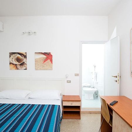 Hotel Helios Riccione Kültér fotó