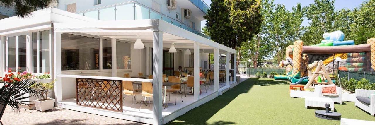 Hotel Helios Riccione Kültér fotó